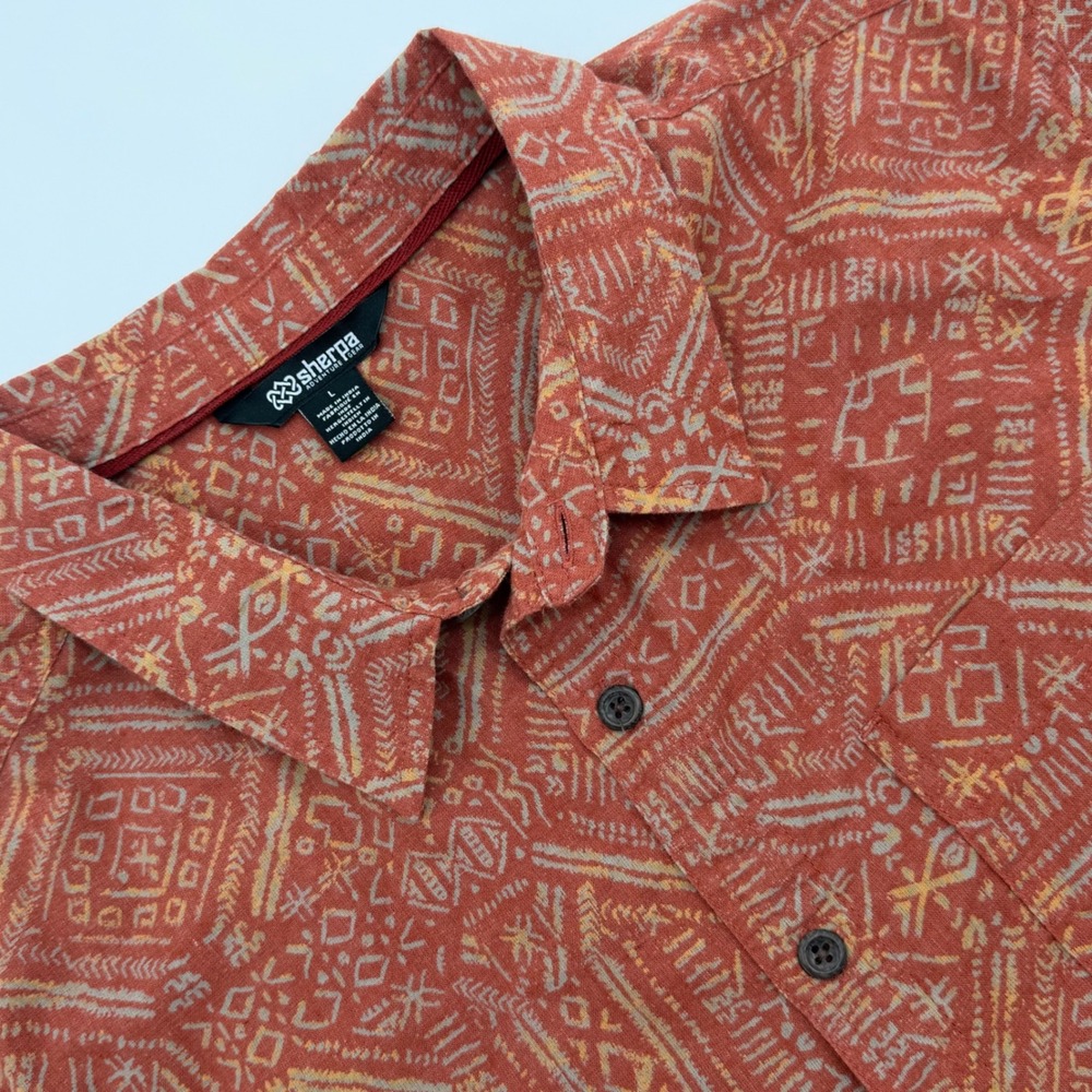 Sherpa Adventure Gear Mens Large Rust Orange Geometric Tribal Print SS Button Up